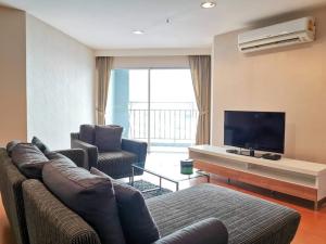 For RentCondoRama9, Petchburi, RCA : Urgent rent Belle Grand Rama9 Fully Finished, 22nd floor, open view, size 101.00 sq m., 3 bed, 3 bath, price 68,000 baht