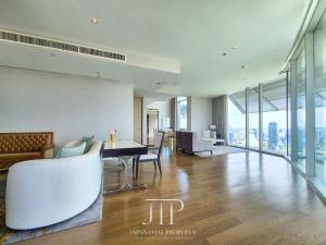 For RentCondoWitthayu, Chidlom, Langsuan, Ploenchit : *Magnolias Ratchadamri*  323sq.m duplex 3bed unit for rent in Ratchadamiri area