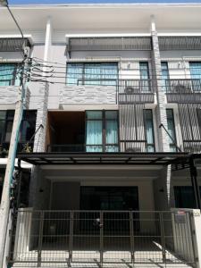 For RentTownhouseSamut Prakan,Samrong : BS1458 3-story home office for rent, Plex Bangna project, next to Bangna Inbound Road, Km. 5, suitable for an office.