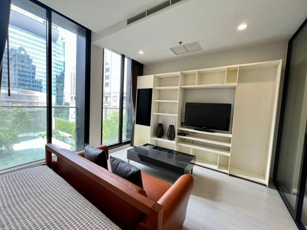 For RentCondoWitthayu, Chidlom, Langsuan, Ploenchit : For rent Noble Ploenchit 1 bedroom 1 bathroom 52 sq m 0922450264