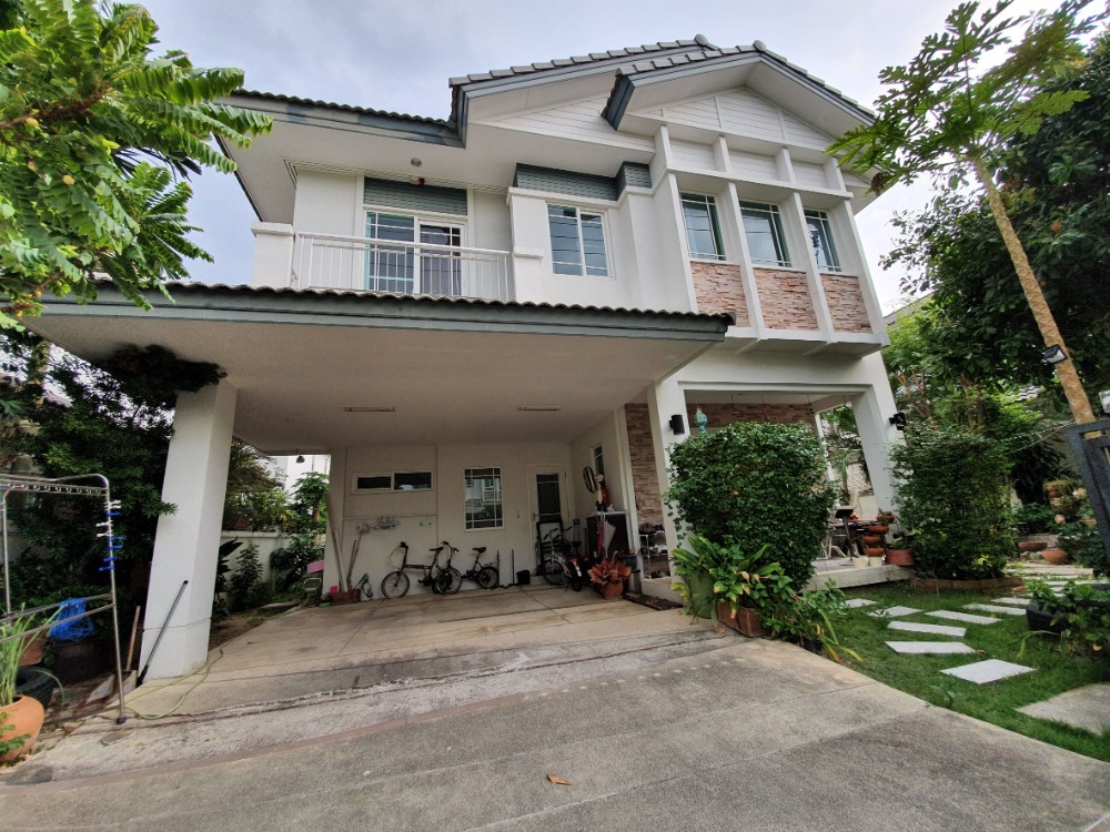 For SaleHousePattanakan, Srinakarin : For sale: 2-storey detached house, Manthana Village, Rama 9 - Srinakarin, area 65 sq m., price 10.5 million baht.