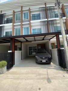 For RentTownhouseNonthaburi, Bang Yai, Bangbuathong : For rent 3-story townhome, Narapat Samakkhi Project.