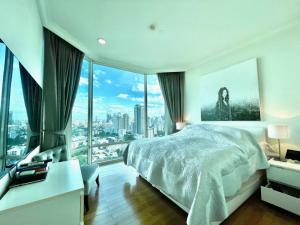 For SaleCondoSukhumvit, Asoke, Thonglor : Super Good Deal! Royce Private Residences 2bed 2 bath Great view, Fully furnished in Asoke area