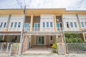 For RentTownhouseRattanathibet, Sanambinna : Chaiyaphruek Wongwaen 3bath BigC SaiNoi Townhome for rent 4 bed 3a/c 2parking arasas SaiNoi Sch.