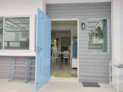 For RentTownhousePattanakan, Srinakarin : PN1046 For rent, Townhome, new house, Rama 9 - Srinakarin, near Lam Sali intersection or can enter-exit on Krungthep Kreetha Road, near expressway, near Suvarnabhumi Airport.