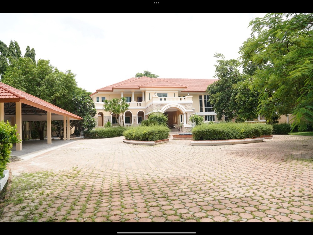 For SaleHousePhutthamonthon, Salaya : !!! Luxurious house on 3 rai of land, great price, convenient transportation