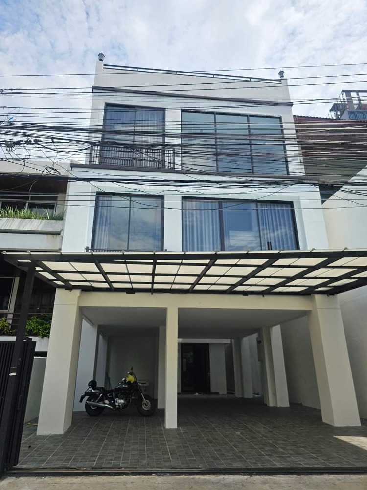 For RentHome OfficeSukhumvit, Asoke, Thonglor : For sale/rent, newly renovated single house, Thonglor 20 area, Soi Chaemchan, suitable for home office, residence