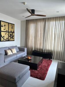 For RentCondoWitthayu, Chidlom, Langsuan, Ploenchit : Manhattan Condo 2bedrooms for rent