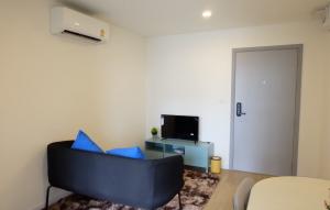 For RentCondoPathum Thani,Rangsit, Thammasat : Condo for rent, near the university, spacious room, fully furnished