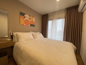 For RentCondoLadprao, Central Ladprao : ❤️✨The new room is very beautiful. The Line Vibe Condo has many rooms to choose from. All electrical appliances and furniture are new. The kitchen is closed. The location at Lat Phrao Intersection is very convenient for traveling. If you are interested, y