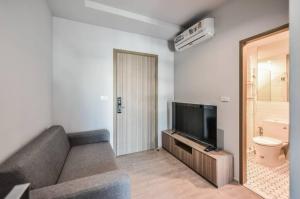 For RentCondoThaphra, Talat Phlu, Wutthakat : 👑 Altitude Unicorn Sathorn-Tha Phra 👑 1 bedroom, 23.64 sq m, 10th floor, no blocking buildings. There is complete furniture and electrical appliances.