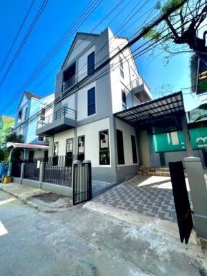 For SaleHousePattanakan, Srinakarin : Single house for sale in Saeng Arun, Prawet District