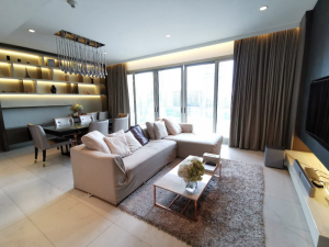 For RentCondoWitthayu, Chidlom, Langsuan, Ploenchit : 185 Rajadamri: 3bed 3bath 161.2sqm 150,000/mth Am: 0656199198