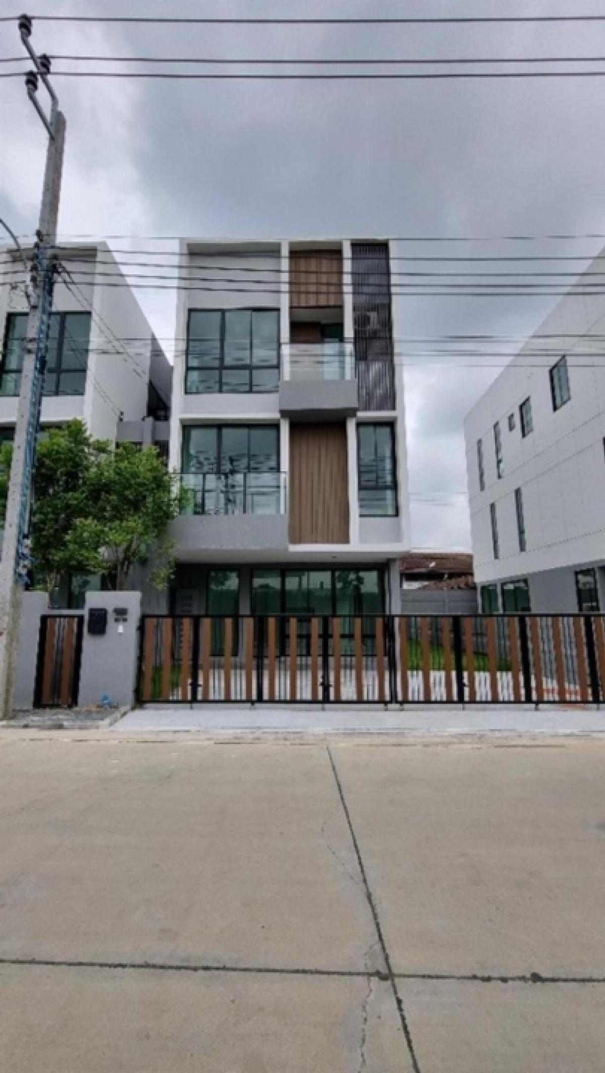 For RentTownhouseVipawadee, Don Mueang, Lak Si : For rent: Nue Connex Don Mueang Home Office, can register a company, cheap price