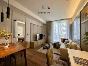 For SaleCondoWitthayu, Chidlom, Langsuan, Ploenchit : Own a fully furnished 1 bedroom condo with Kempinski Hotel view, ready to move in at MUNIQ Langsuan.