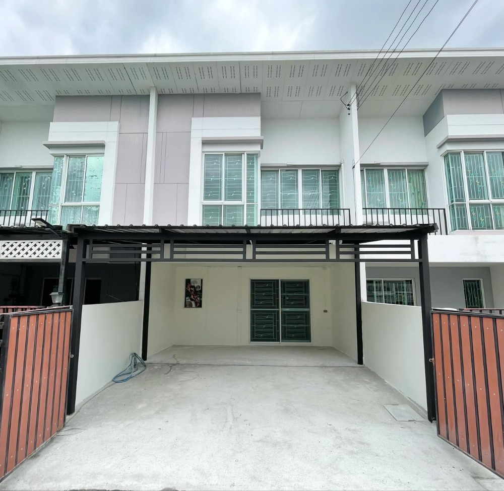 For SaleTownhouseNawamin, Ramindra : Townhouse for sale, width 5.5 meters, 2 parking spaces, owner selling himself (negotiable)