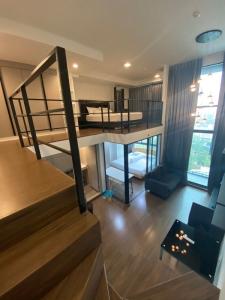 For RentCondoRama9, Petchburi, RCA : Duplex 2 bedrooms 🔥 19th floor, ready to move in 🔥++ Condo for rent IDEO Rama 9, new 2-story, fully furnished, has a washing machine **++