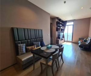 For RentCondoSathorn, Narathiwat : Luxury Condo near BTS Surasak 0 metre 3b3b 85 Sqm High Floor Call 0968516616