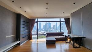 For SaleCondoRama9, Petchburi, RCA : For sale!! Large room with city view at Circle 2 Living Prototype! Near MRT Phetchaburi, connects to many routes.