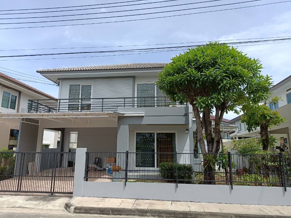 For RentHousePhutthamonthon, Salaya : For rent detached house Preuklada Pinklao-Sai5 partial-furnished, fully renovated, near Mahidol university Salaya