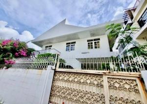 For RentHouseSathorn, Narathiwat : For sale/rent, 2-storey detached house, Soi Yen Akat