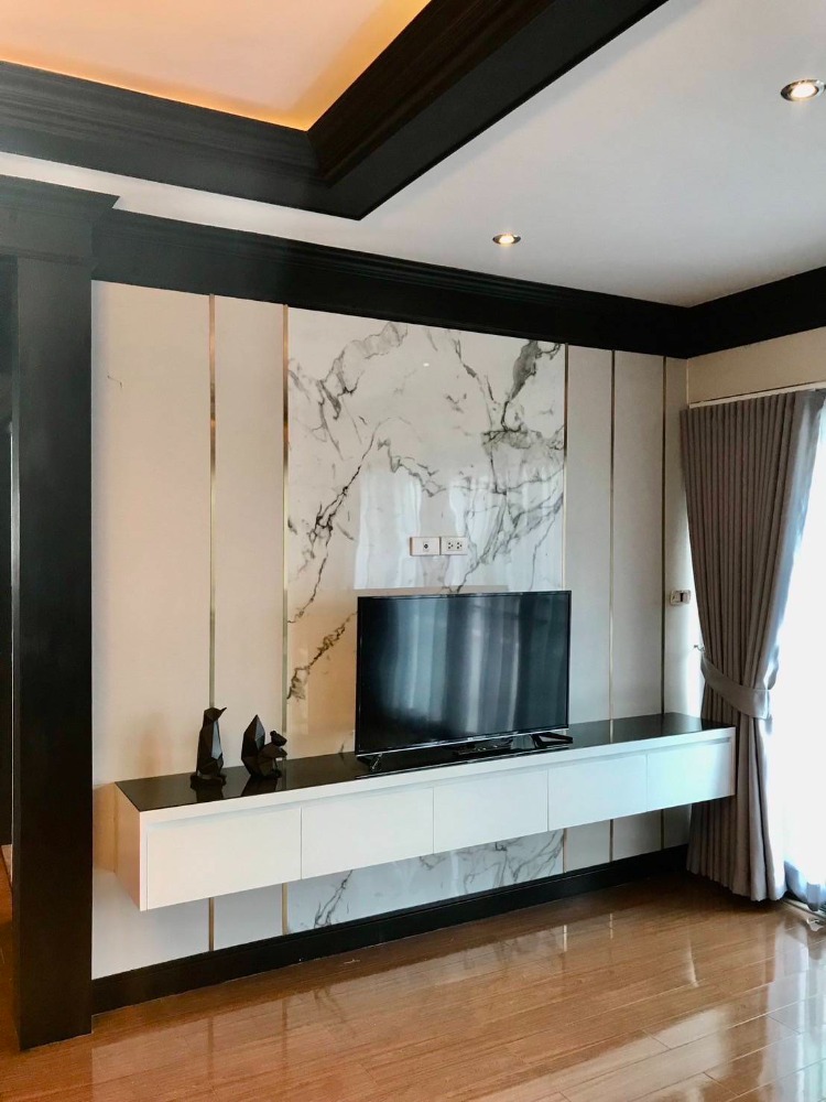 For RentCondoSathorn, Narathiwat : For rent Sathorn Garden 2 bedrooms, newly renovated, fully furnished, high floor, beautiful view, near Lumpini Park, near BTS, ready to move in