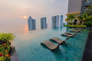 For RentCondoPattaya, Bangsaen, Chonburi : for rent Riviera wongamart