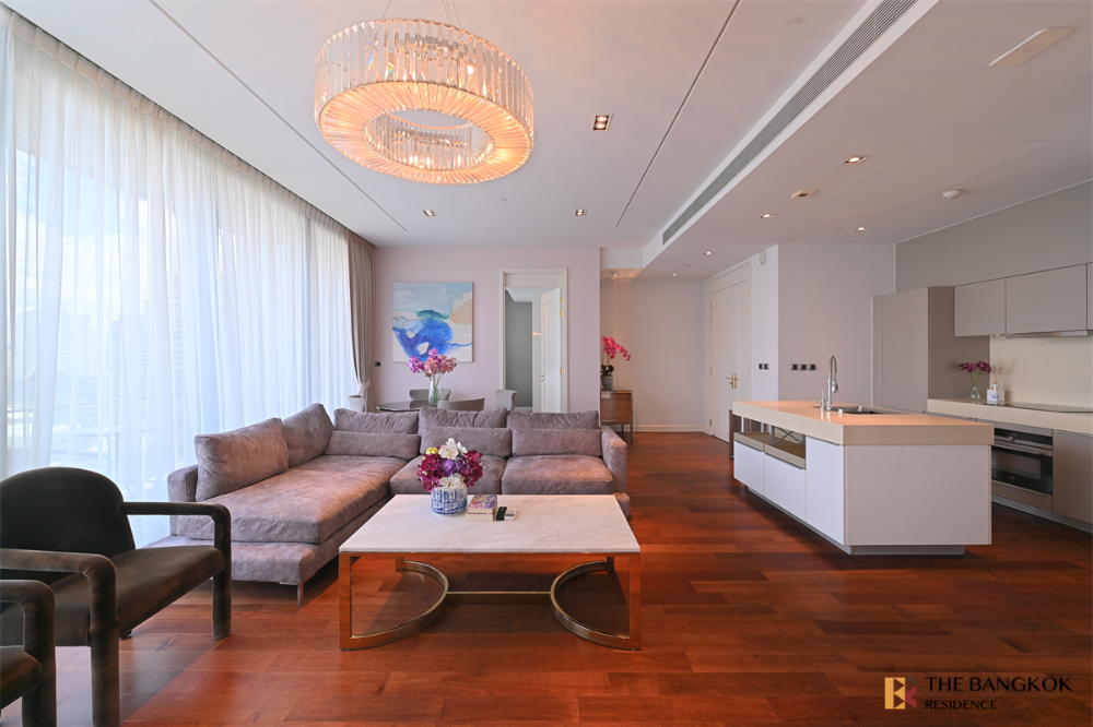 For RentCondoSukhumvit, Asoke, Thonglor : 🏙“Marque Sukhumvit PhromPhong Condominium” (2B2B, 127 SQM.) Only at 130,000 THB/Month. The Ultimate Super Luxury in Heart of Bangkok, PhromPhong “The EM District“ (Available for Rent).