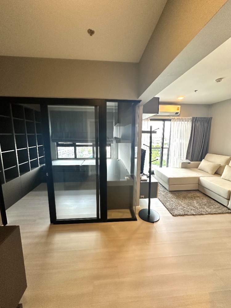 For SaleCondoBang kae, Phetkasem : Condominium for sale right next to the MRT Phetkasem 48 (Blue line), cheapest price, large room, fully furnished, ready to move in. 20 mins. to Silom