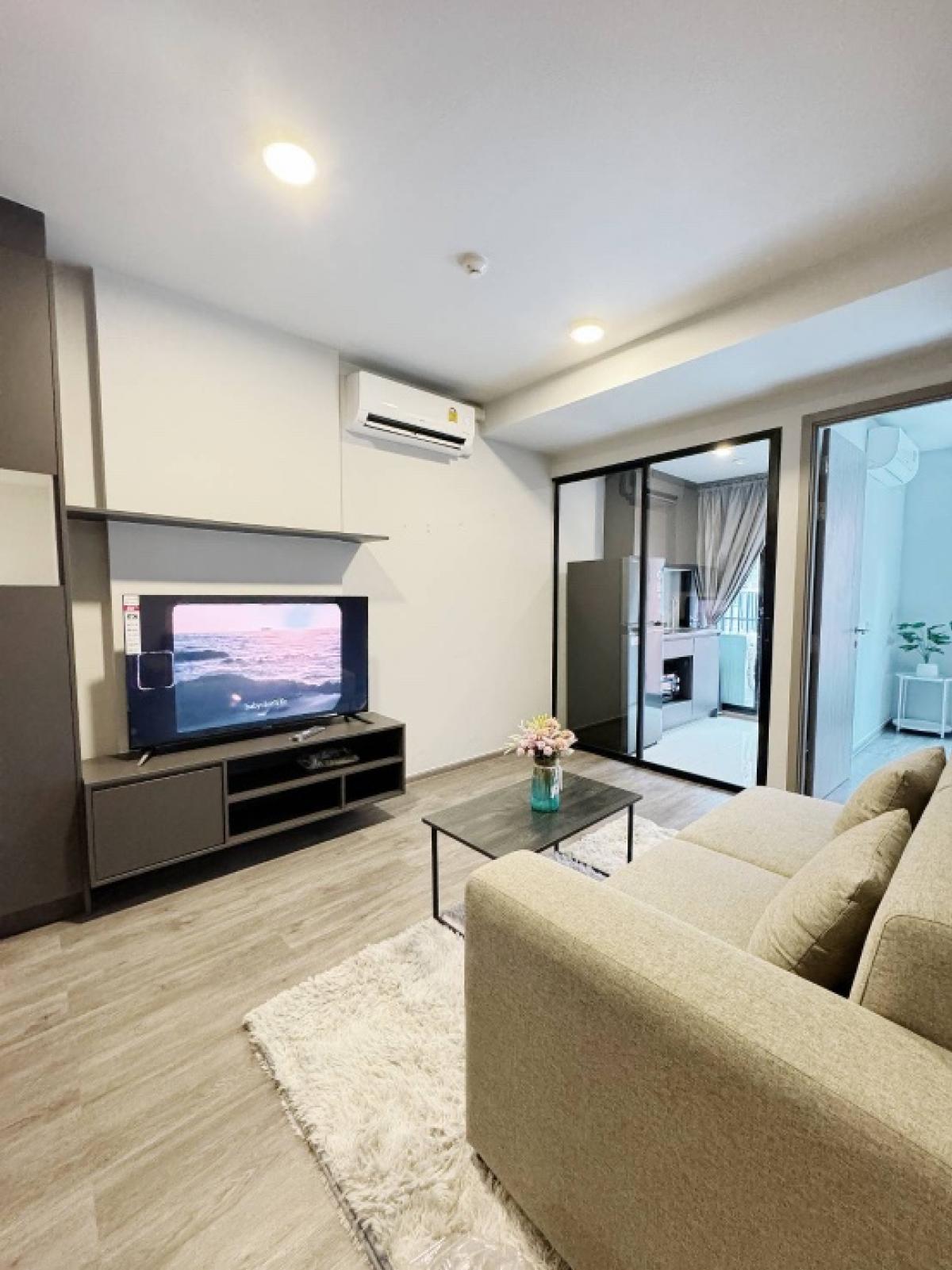 For RentCondoRama9, Petchburi, RCA : Monte Rama 9 💗Can be made into 2 bedrooms or a work room. Add Line @rentcondo