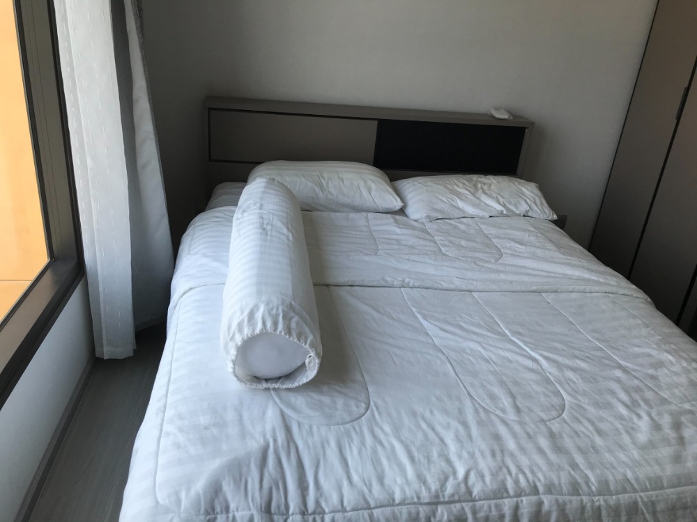 For RentCondoOnnut, Udomsuk : Condo for rent: Life Sukhumvit 62, near BTS Bang Chak and near the entrance/exit of Chalerm Maha Nakhon Expressway.