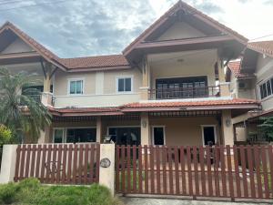 For RentHouseKrabi : ⭕️ House for rent khong haeng Aonang ⭕️ available Now ⭕️ Near Ao Nang Beach, only 2 km.🫶 There are furnished 🪑 • 3 bedrooms • 3 bathroom🏠furnished, .3 air conditioners in the bedroom, .2 water heaters, 1 large TV , . equipment, cabinets, tables, beds an