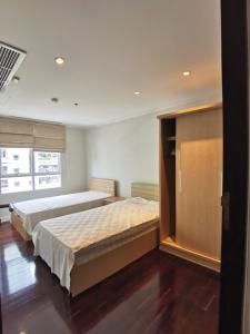 For RentCondoNana, North Nana,Sukhumvit13, Soi Nana : The Oleander Sukhumvit 11 2 Bed 3 Mattress with bathtub Condo for rent BTS Nana 800 meter