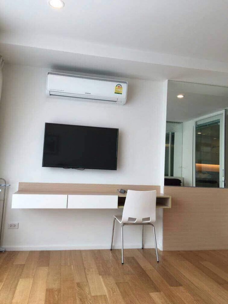 For RentCondoNana, North Nana,Sukhumvit13, Soi Nana : (Not available) 15 Sukhumvit Residences Sukhumvit 11 condo for rent BTS Nana 400 m BTS Asoke 550 m