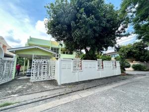 For RentHouseRatchadapisek, Huaikwang, Suttisan : Single house for rent, Ratchada 19 Road, air-conditioning, fully furnished, 4 bedrooms, 3 bathrooms, monthly rental price 45,000 baht, good location, near MRT