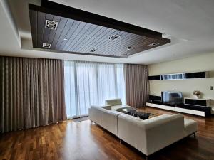 For RentCondoSathorn, Narathiwat : 📢👇Huge size of 2 beds at  Sky Villa Condominium at Ascott Sathorn Bangkok