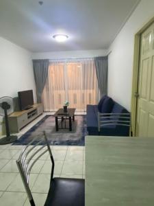 For RentCondoPinklao, Charansanitwong : For rent: Commonwealth Pinklao, 2 bedrooms, 1 bathroom, 68 sq m., the biggest room, great value