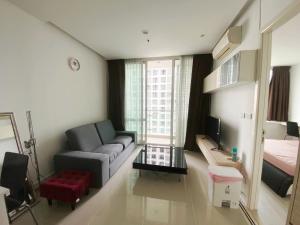 For RentCondoRama9, Petchburi, RCA : For rent at T.C. Green Negotiable at @condo6565 (with @ too)