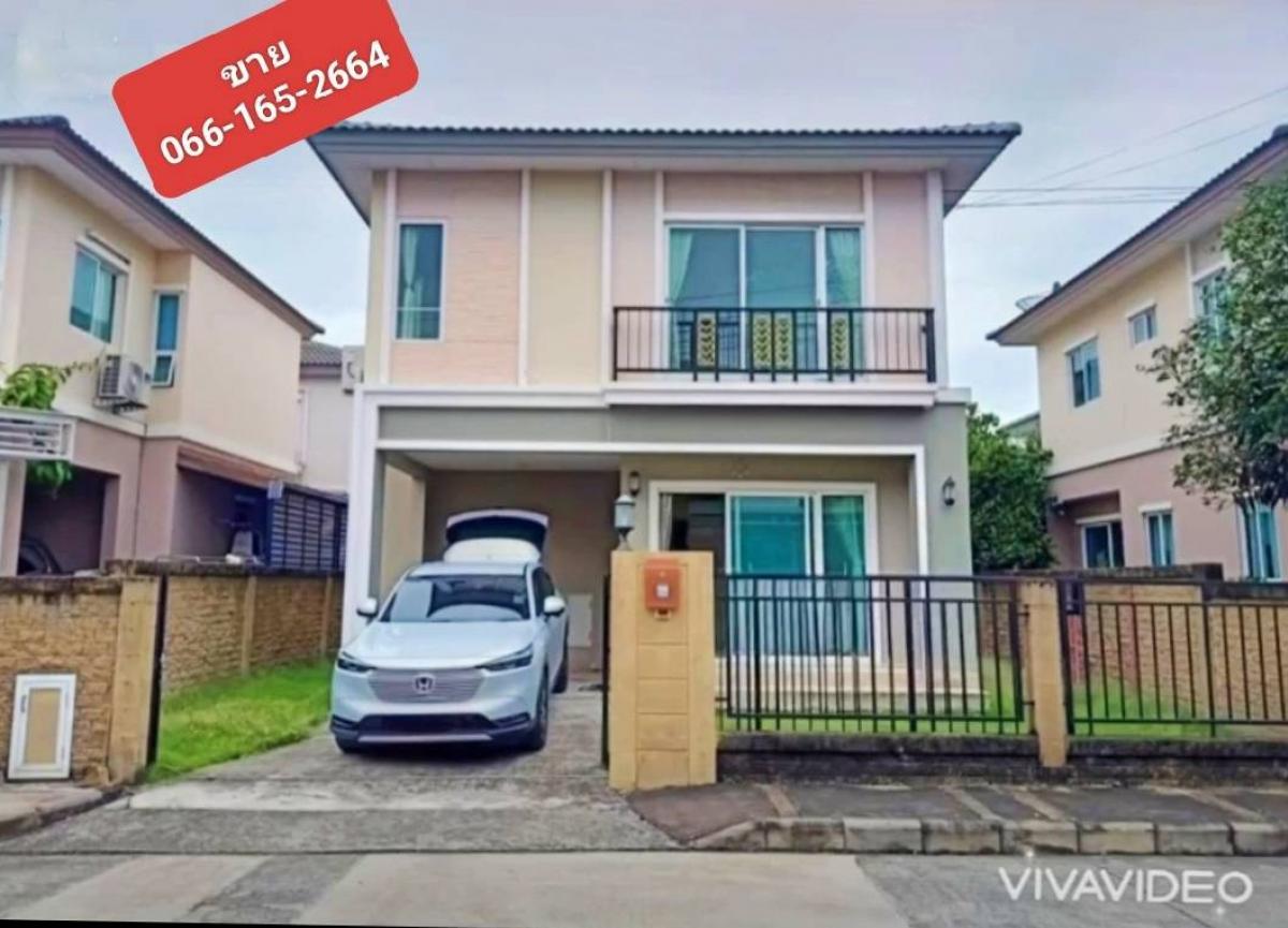 For SaleHouseSamut Prakan,Samrong : Selling a semi-detached house at a great price, Phassara Pride Village, Srinakarin-Theparak, good condition, convenient transportation, near the Srinakarin BTS, near the expressway, only 15 minutes.