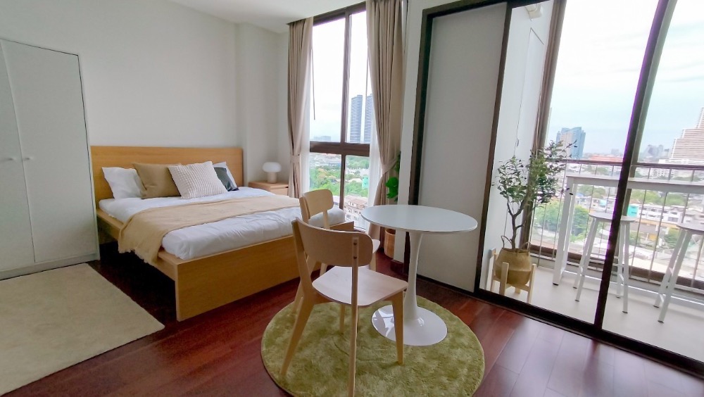 For SaleCondoWongwianyai, Charoennakor : 🛑 2.65 million baht (including transfer) 🌀 All newly renovated rooms 🌀 🏢 Cheapest sale in the building! Ideo Sathorn-Taksin 1 Bed 26.06 sq m. next to BTS Krung Thon DDD .