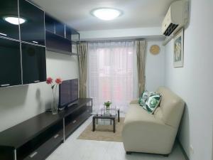 For RentCondoRatchadapisek, Huaikwang, Suttisan : Big room for rent at Chateau in Town Ratchada13-2