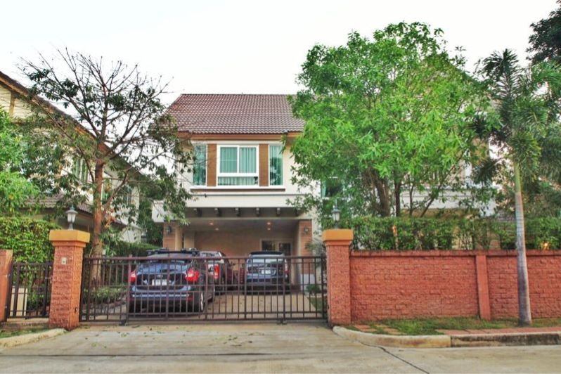 For RentHouseNonthaburi, Bang Yai, Bangbuathong : For rent, 2-storey detached house, Latdarom Village, Chaiyaphruek-Chaeng Watthana, 121.5 sq m, 4 bedrooms, 3 bathrooms, near Singapore International School DBS