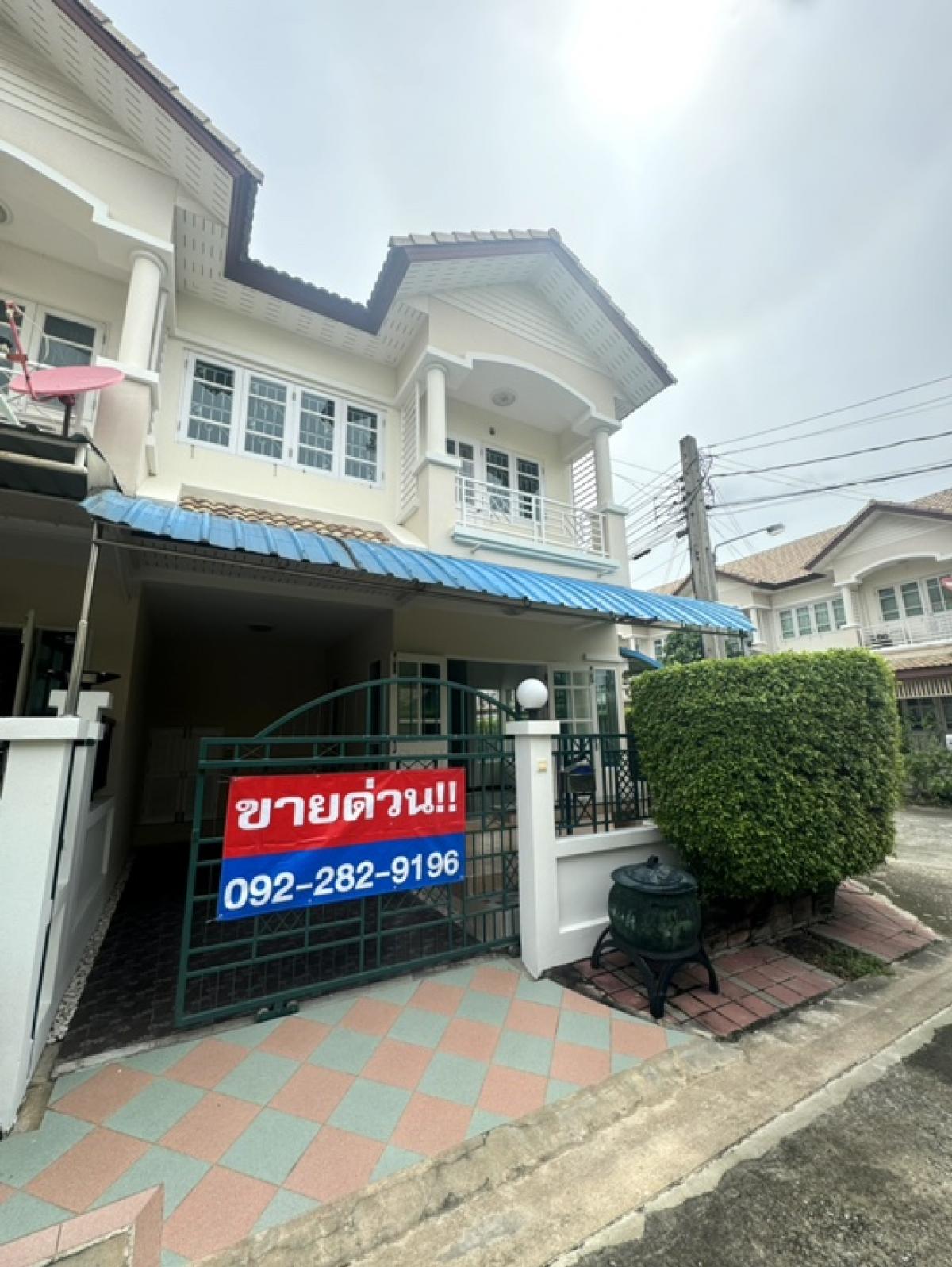 For SaleTownhouseRama5, Ratchapruek, Bangkruai : Best seller, Dream Place Village, 2-storey townhouse, Ratchaphruek ~ Taling Chan, renovated (new), very beautiful, very good feng shui, corner house, Suan Phak 32, many entrances and exits, call 0922829196.