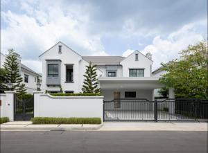 For SaleHousePattanakan, Srinakarin : For sale, a luxurious single house️ Nantawan Village, Rama 9 - Krungthep Kreetha New Road, land area 100.2 sq.w., usable area 302 sq.m., 4 bedrooms, 5 bathrooms, new house, never lived in  Nantawan Village, Rama 9 - Krun