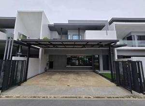 For RentHouseBangna, Bearing, Lasalle : For rent: Vive Bangna House, Km.7, 120,000✅️ #Ready to move in Area: 41.4 sq m. Usable area: 225 sq m. House facing south, 3 bedrooms, 4 bathrooms, 3 parking spaces