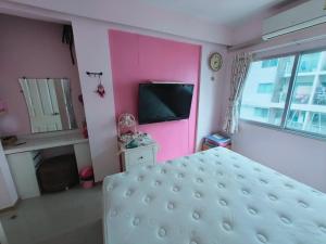 For RentCondoRama9, Petchburi, RCA : Room A space asoke ratchada, cheap room, good price, room comes and goes quickly, 12000, 35 sq m, high floor