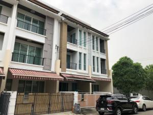 For RentTownhouseEakachai, Bang Bon : Townhouse for rent, 3 floors, Baan Klang Muang Essence Sathorn-Taksin 2, 3 floors, 3 bedrooms, 3 bathrooms, fully furnished, ready to move in, next to BTS Wutthakat