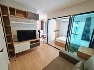 For RentCondoChaengwatana, Muangthong : For rent.. Beautifully decorated room, comfortable to live in, near shopping area, on the main road, convenient for travel, rental price only 7500.-/month!!