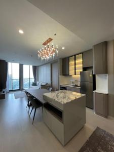 For RentCondoWitthayu, Chidlom, Langsuan, Ploenchit : ♦ Good Deal ♦ B Tower, 35+ Floor, Type B07 | 81.87 sq.m. 2 Beds | Condo skywalk connect to BTS ploenchit and Central Embassy.