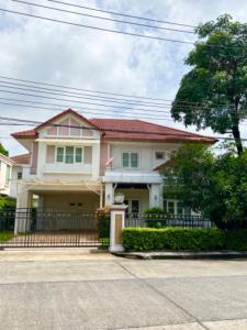 For RentHouseLadkrabang, Suwannaphum Airport : Single house for rent, 112 square wah, Perfect Place Village, Phase 1, next to Robinson Lat Krabang, Paseo, for rent at a cheap price